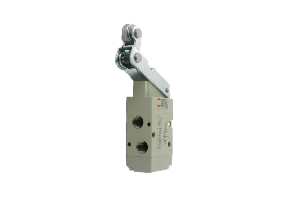 Mechanical Lever-Operated Pneumatic Diverter Valve with Tilt Roller, 3/2, Series 70